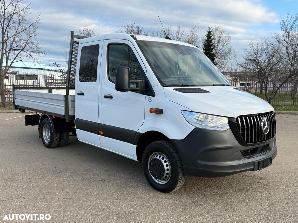 Mercedes-Benz Sprinter - 2