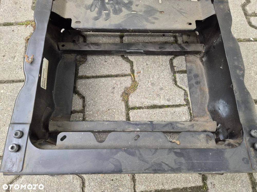 PODSTAWA FOTELA PRIMASTAR TRAFIC VIVARO 01-14 - 5