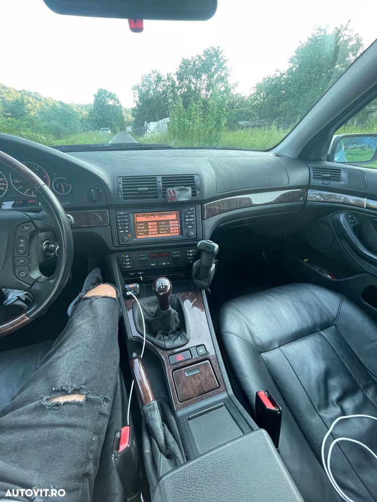 BMW Seria 5 520d Touring - 7