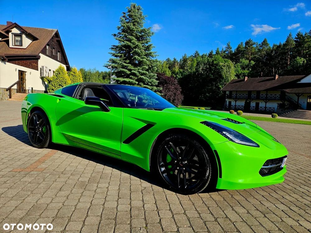 Chevrolet Corvette - 20