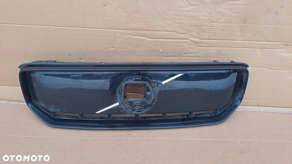 VOLVO XC40 EV400 EX-40 RECHARGE GRILL ATRAPA KAMERA RADAR ŁADNA 32228390 - 1