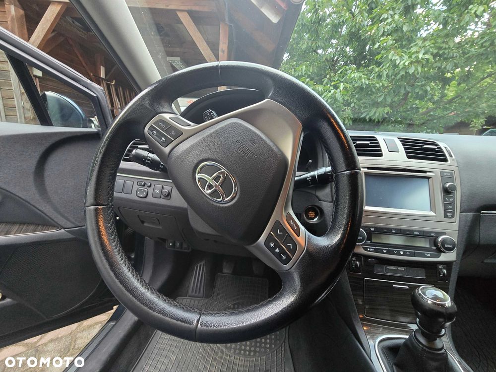 Toyota Avensis - 6