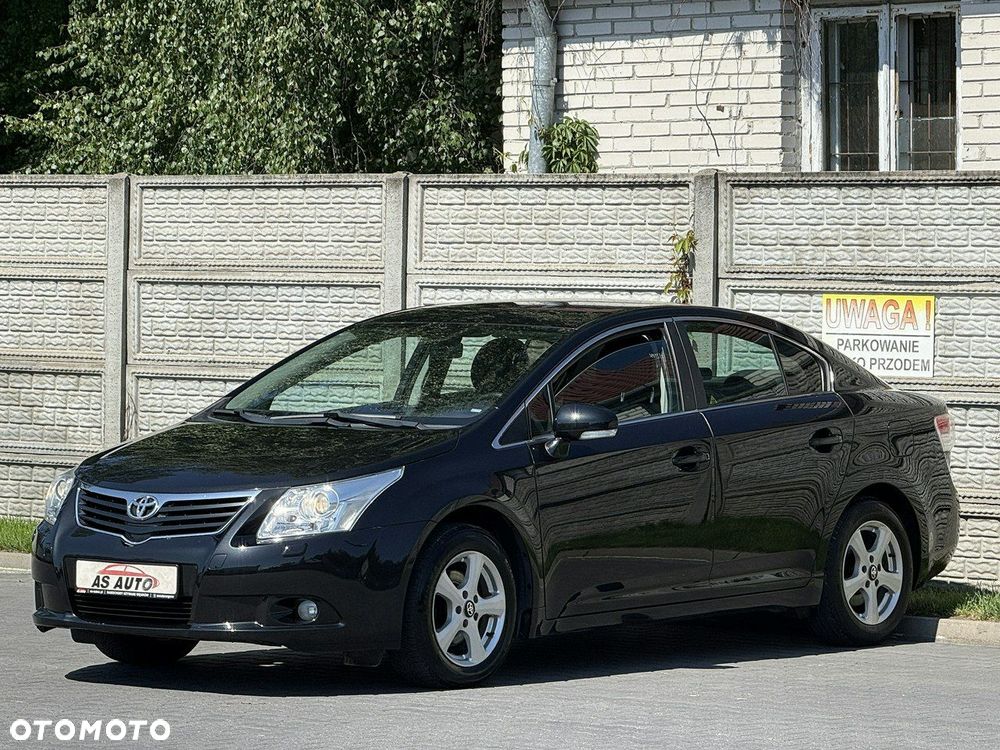 Toyota Avensis 1.8 Sol - 26