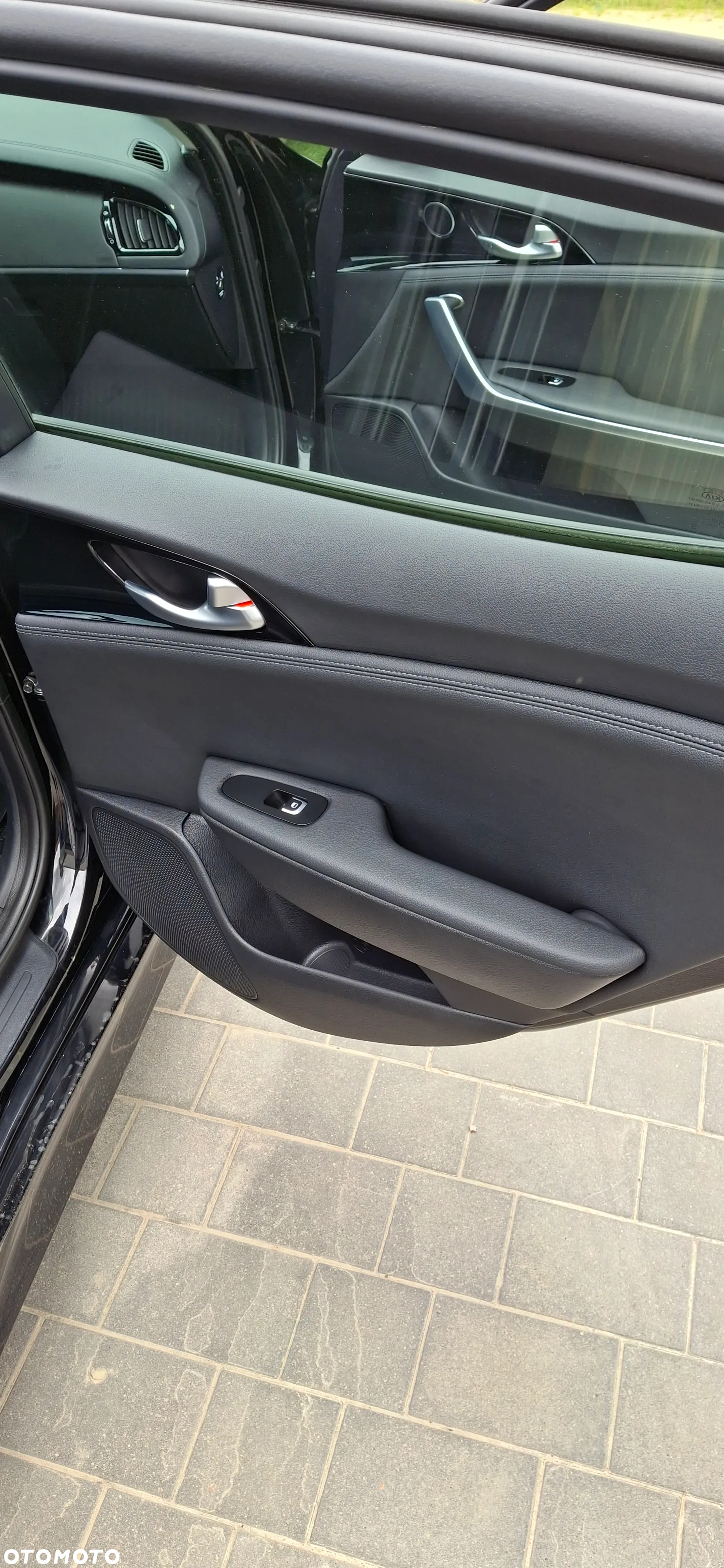 Kia Stinger 2.0 T-GDI GT Line - 8