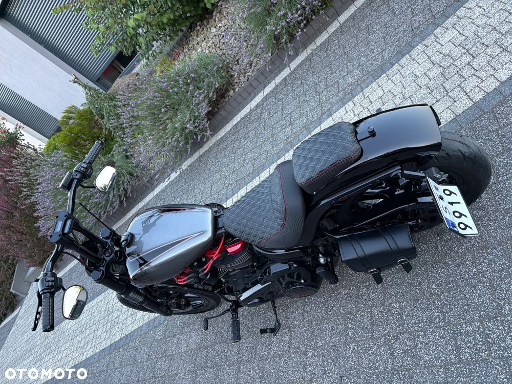 Harley-Davidson Softail Street Bob - 27