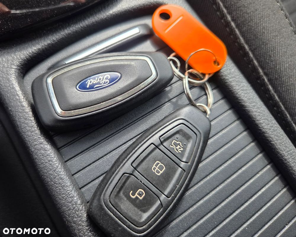 Ford Focus 1.0 EcoBoost Titanium - 18
