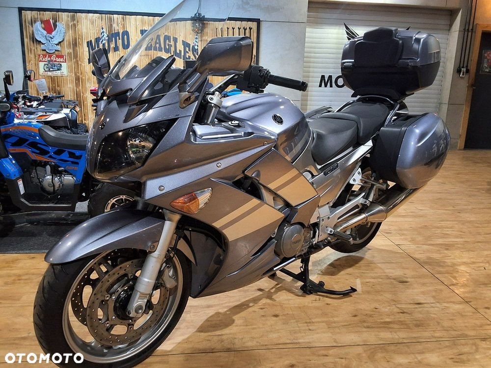 Yamaha FJR - 3