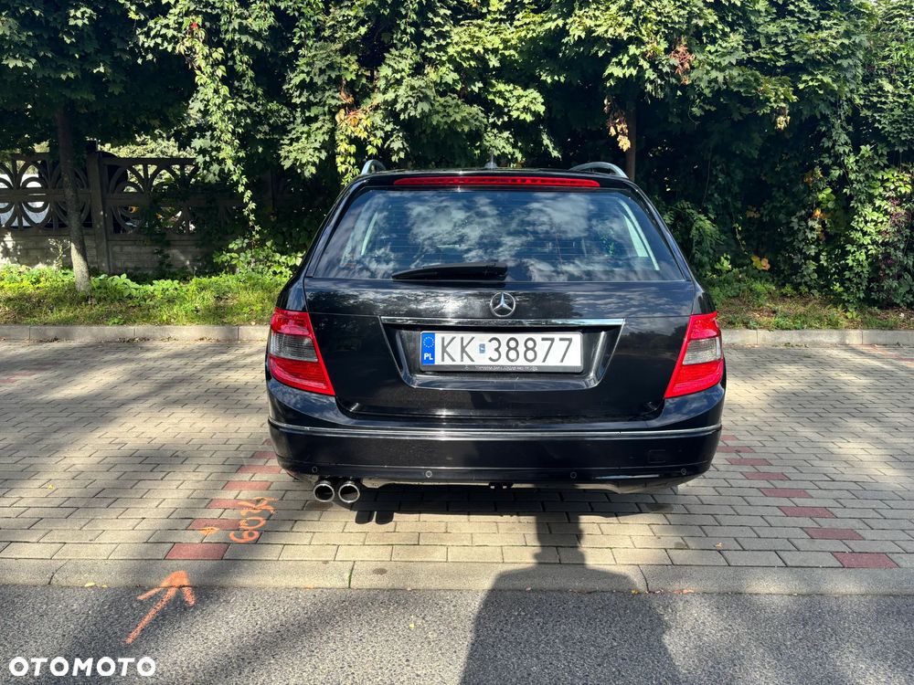 Mercedes-Benz Klasa C 180 CGI Automatik BlueEFFICIENCY Avantgarde - 6