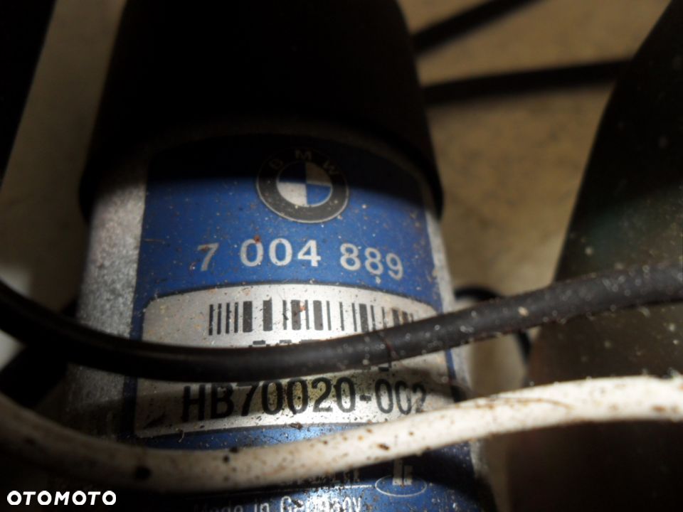 BMW E39 LIFT 2.5B KOMBI POMPA KLAPY BAGAŻNIKA 7004889 - 4