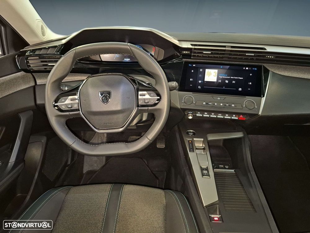 Peugeot 408 1.2 Hybrid Allure e-DCS6 - 17