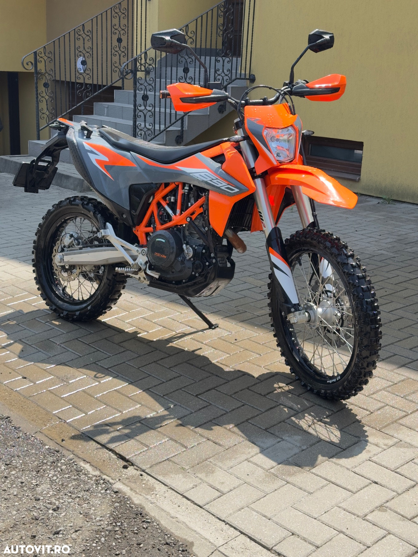 KTM 690 Enduro R - 3