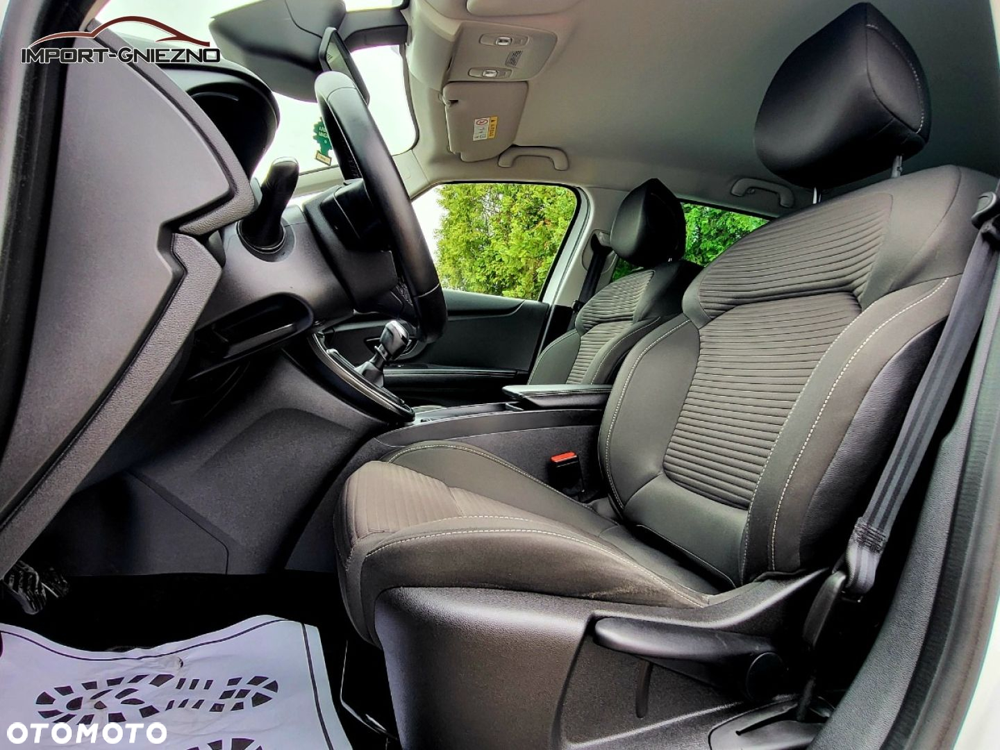 Renault Scenic - 28