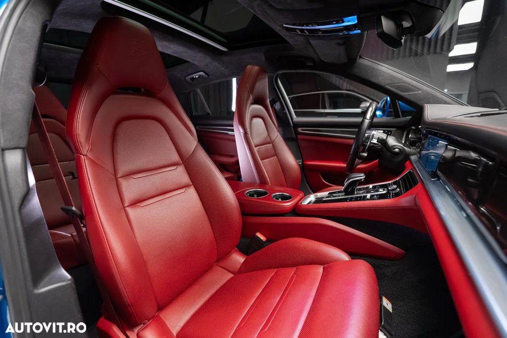 Porsche Panamera 4S - 37