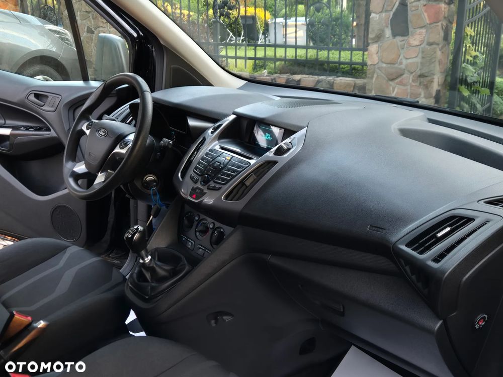 Ford Tourneo Connect Grand - 23