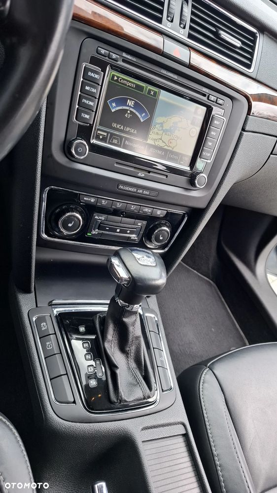 Skoda Superb 2.0 TDI Green tec DSG L&K - 25