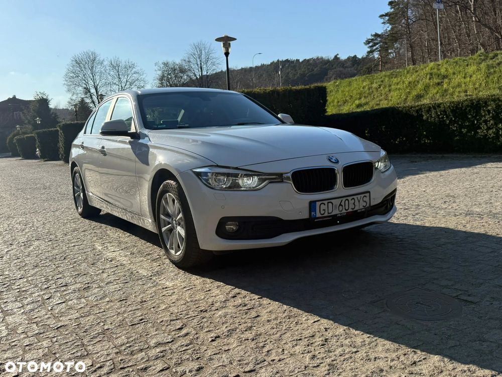 BMW Seria 3 318i Advantage - 24