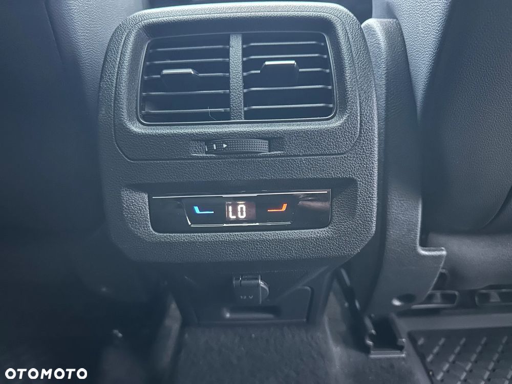 Volkswagen Touran 1.5 TSI EVO Highline DSG - 25