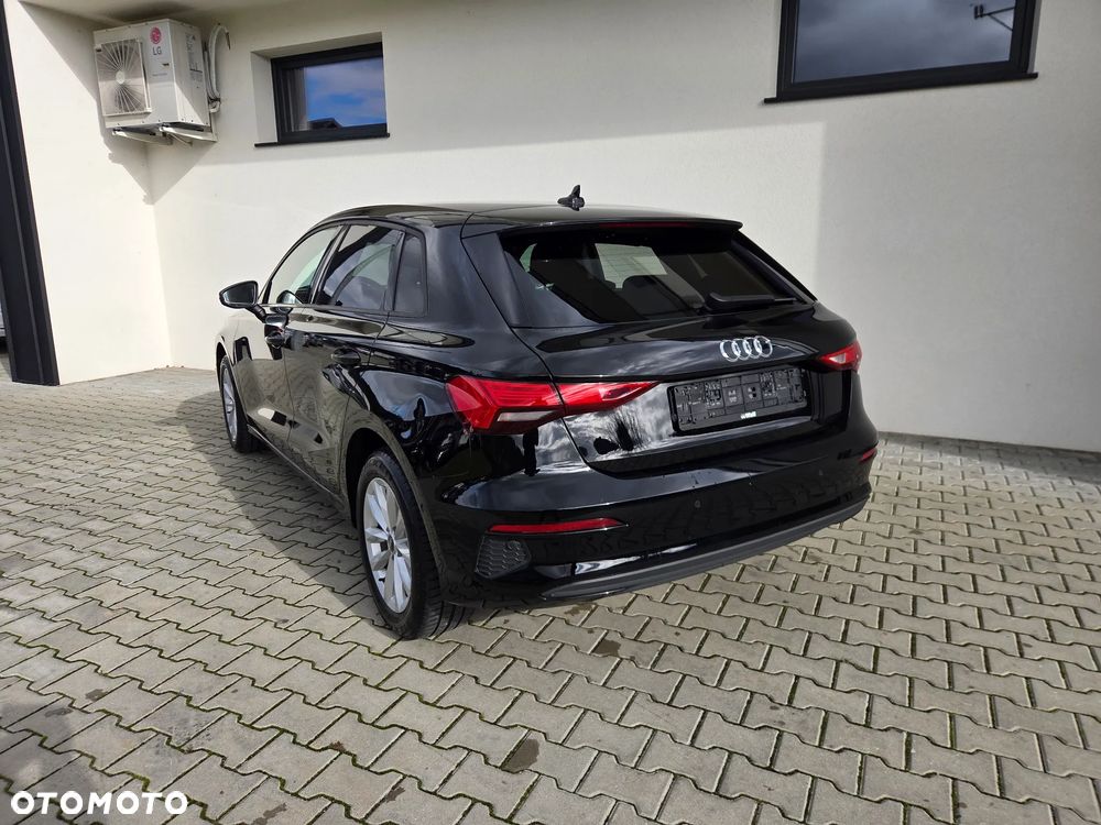 Audi A3 Sportback - 3