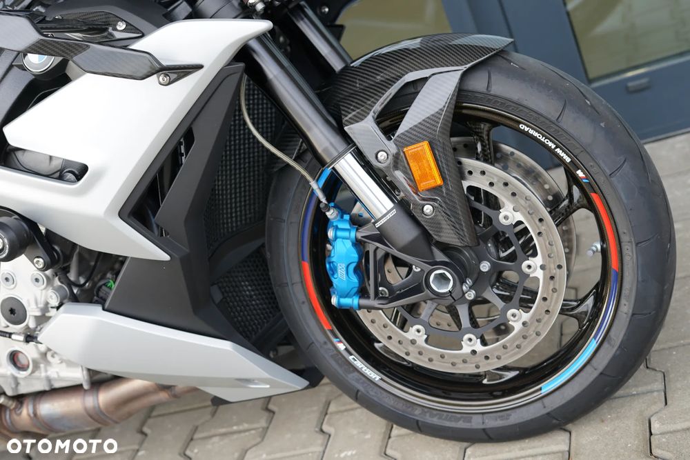 BMW S - 33
