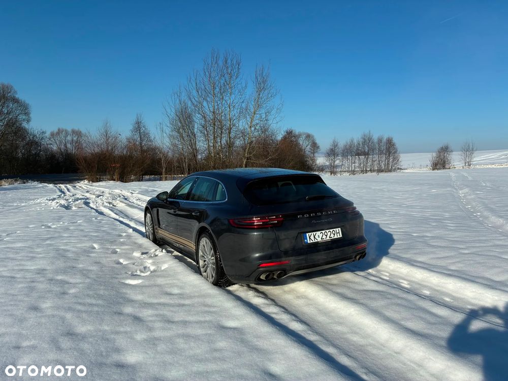 Porsche Panamera 4S - 5
