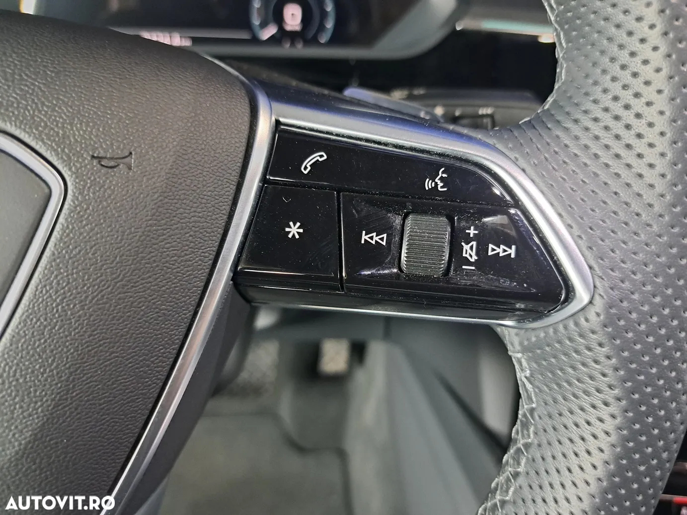 Audi e-tron quattro S - 12