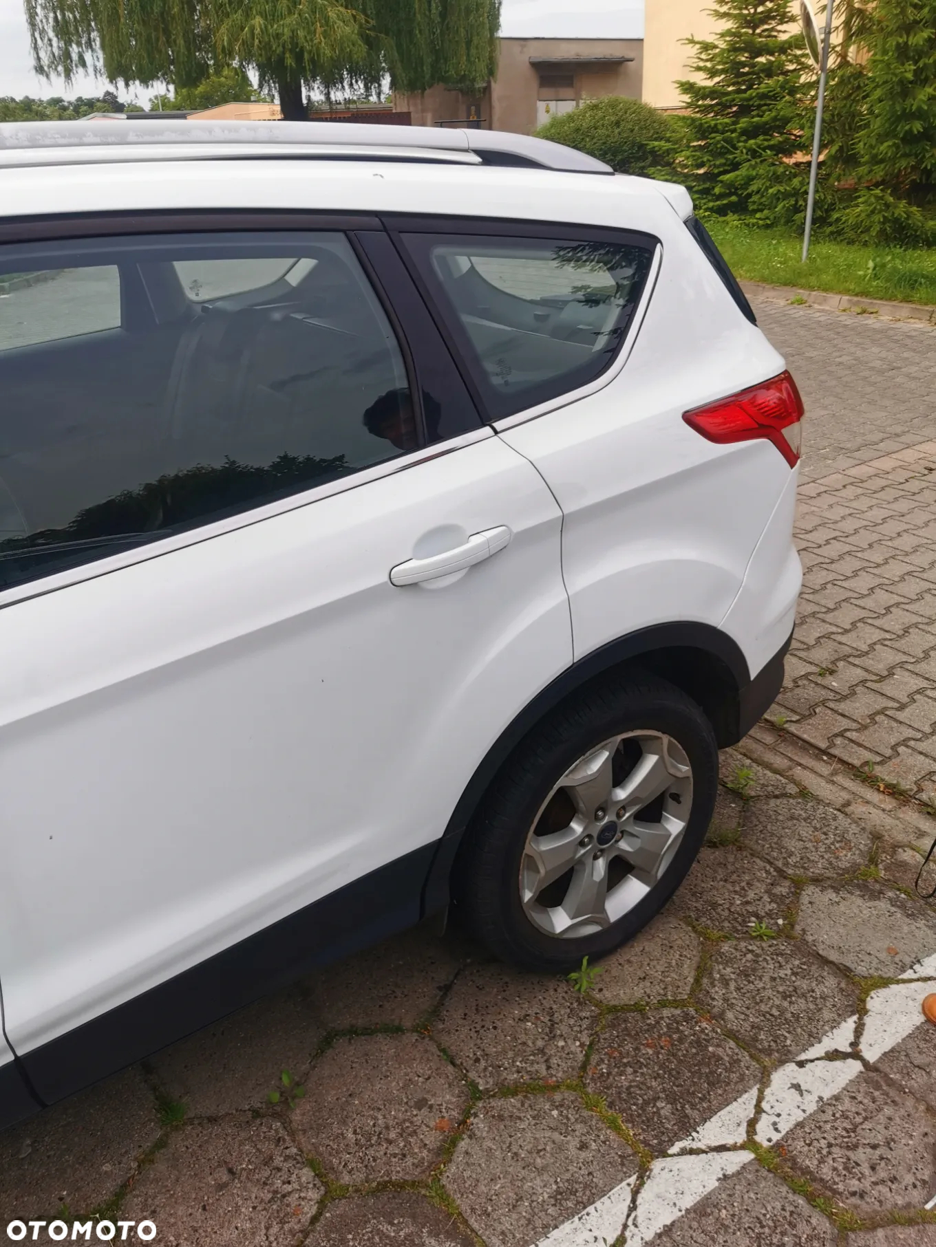 Ford Kuga - 2