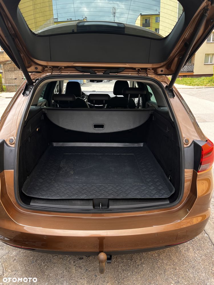 Opel Astra 1.4 T Elite S&S - 24