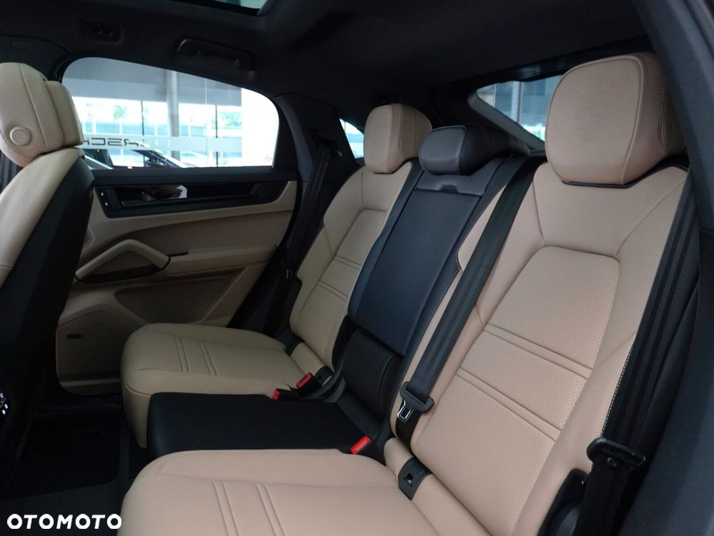 Porsche Cayenne Black Edition - 32