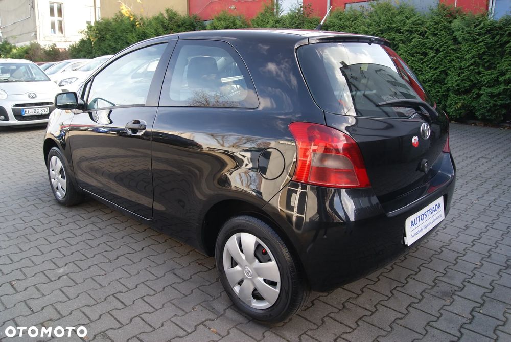 Toyota Yaris 1.0 Luna A/C - 3