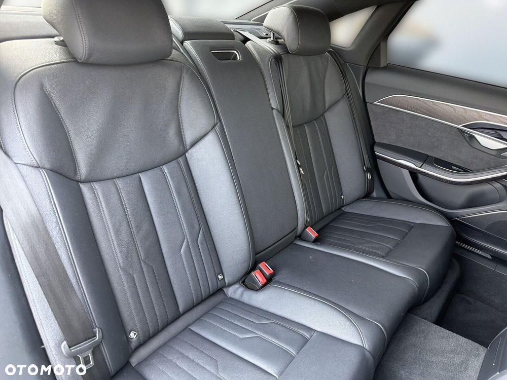 Audi A8 - 15