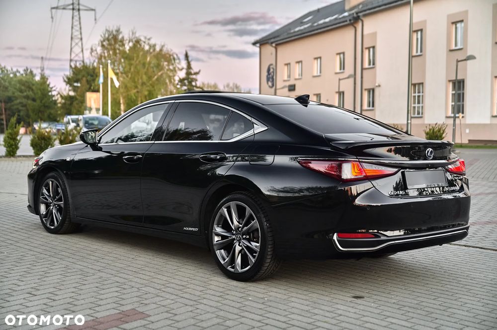 Lexus ES 300h F Sport - 9