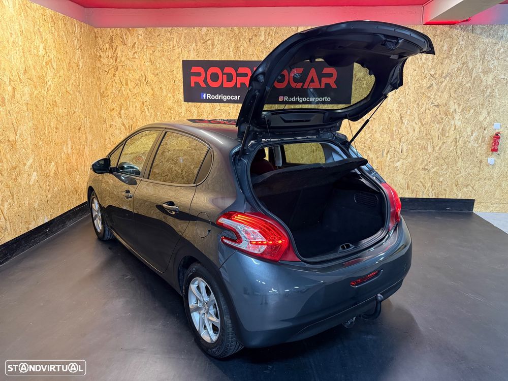 Peugeot 208 82 VTI Style - 19