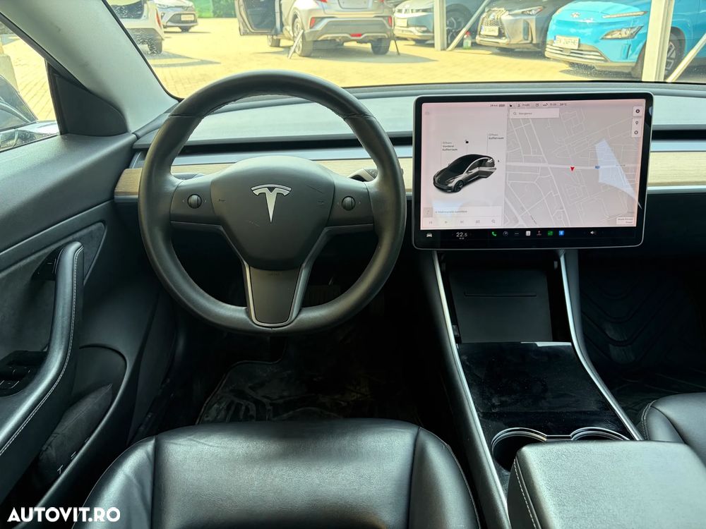 Tesla Model 3 - 20