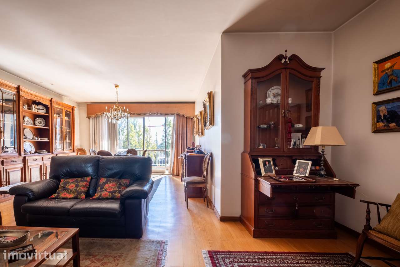 Vende-se Apartamento T4+1 | Campo Alegre – Porto | 234 m² - Grande imagem: 2/31