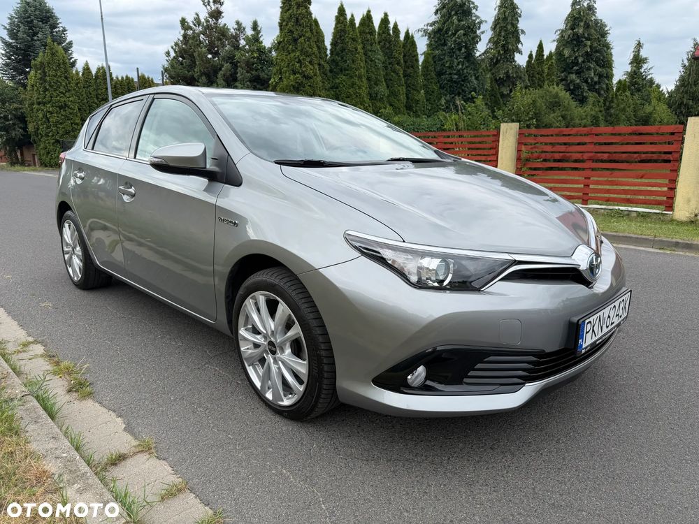 Toyota Auris 1.8 HSD Prestige NAVI - 1