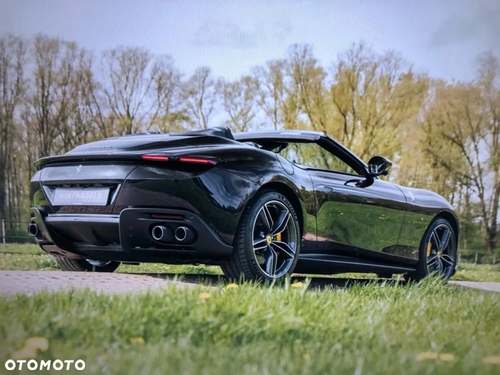 Ferrari Roma Spider - 2