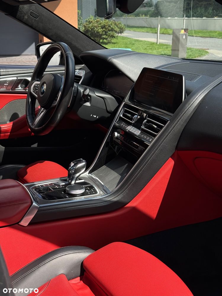 BMW Seria 8 M850i xDrive - 16