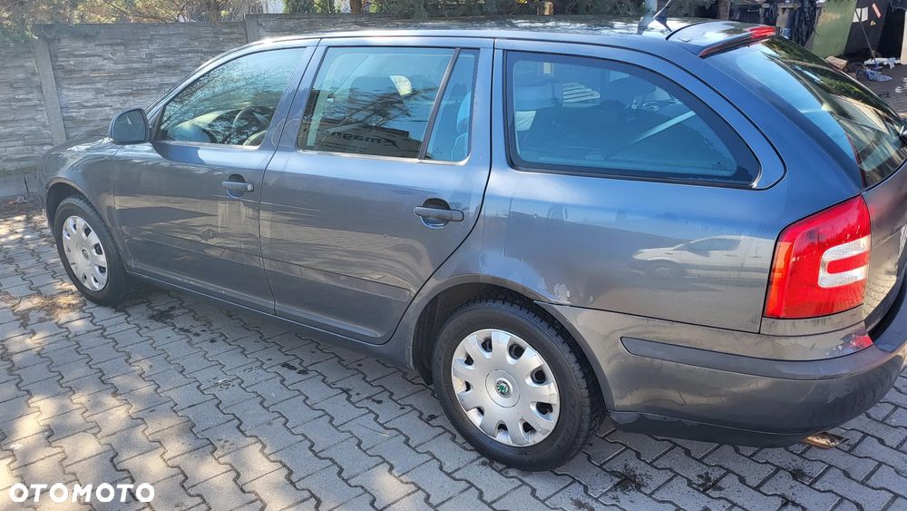 Skoda Octavia 1.6 Tour Business - 29
