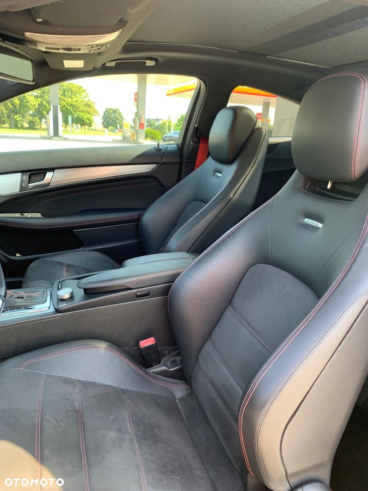 Mercedes-Benz Klasa C 350 CGI BlueEff - 12