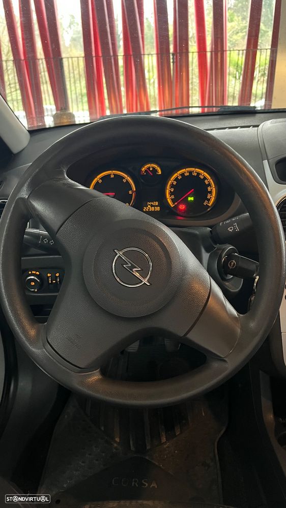 Opel Corsa 1.3 Ctdi Van Ar condicionado - 8