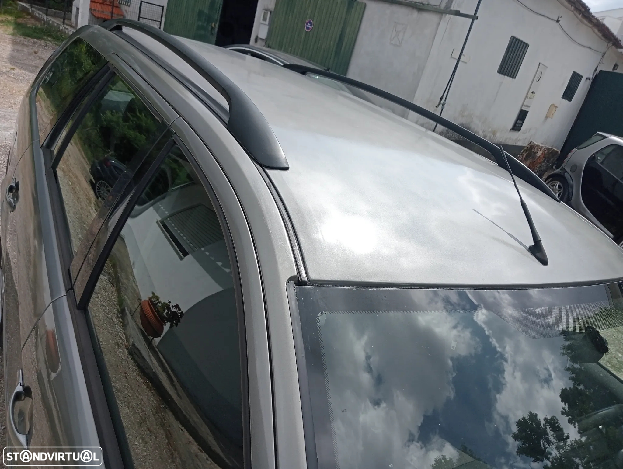 Ford Mondeo SW 2.0 TDdi Trend - 9