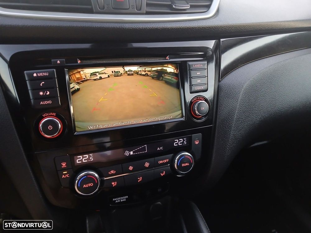Nissan Qashqai 1.5 dCi Acenta C/Barras de Tejadilho DCT - 23