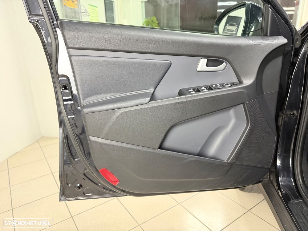 Kia Sportage 1.7 CRDi ISG LX - 14