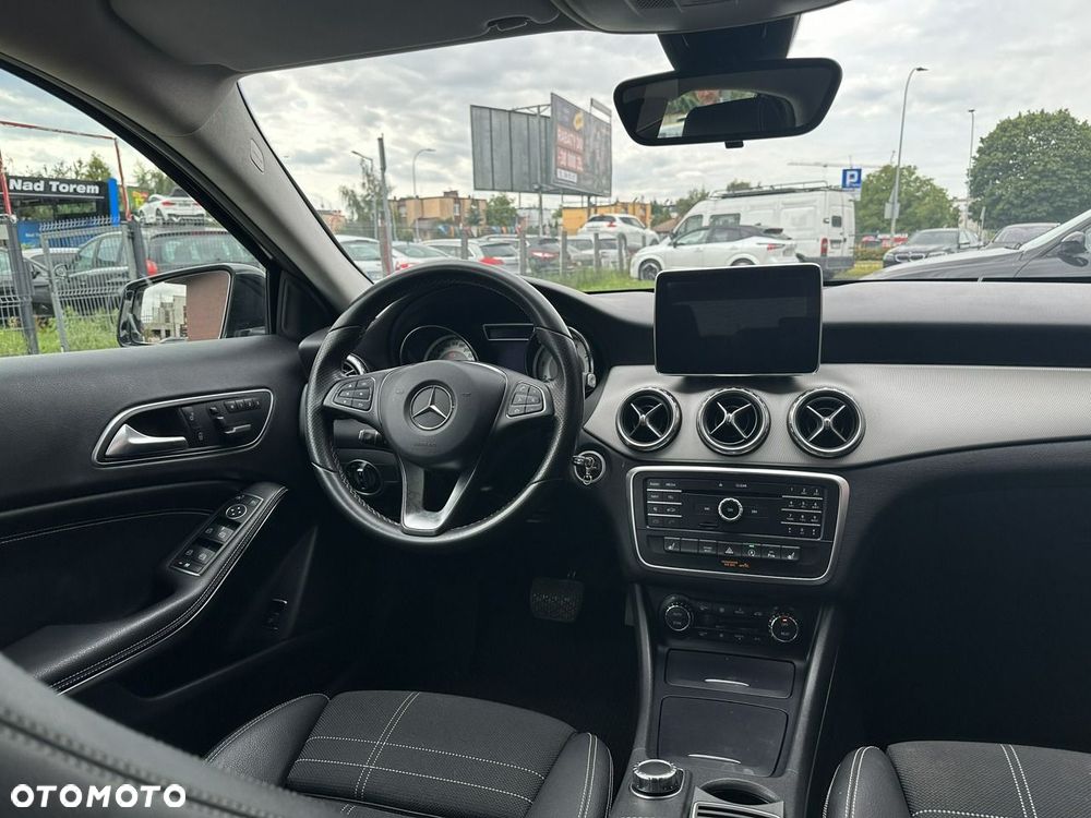 Mercedes-Benz GLA - 7