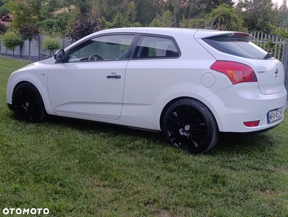 Kia ProCeed - 6