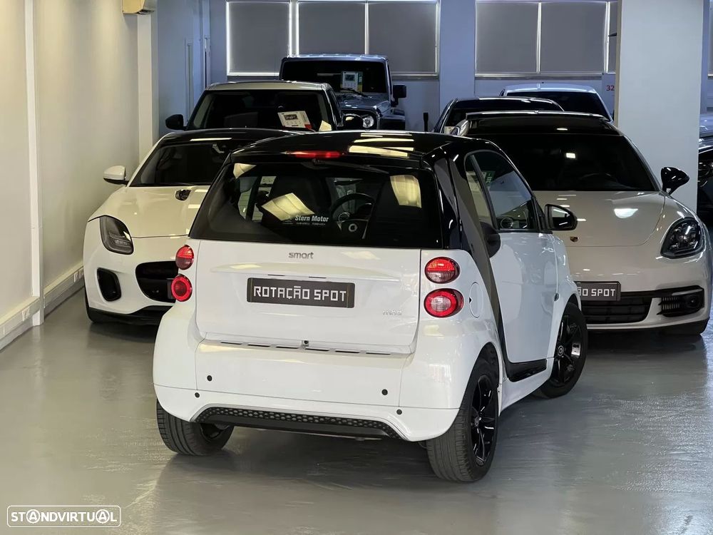 Smart ForTwo Coupé 1.0 mhd Passion 71 Softouch - 4