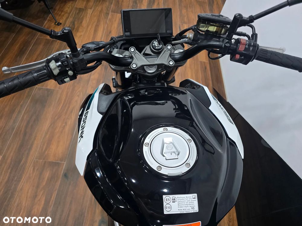 CFMoto NK - 13