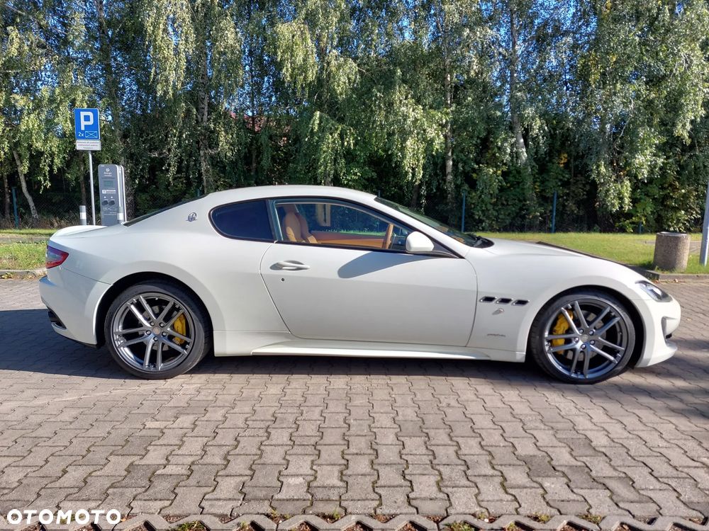 Maserati GranTurismo Sport - 8