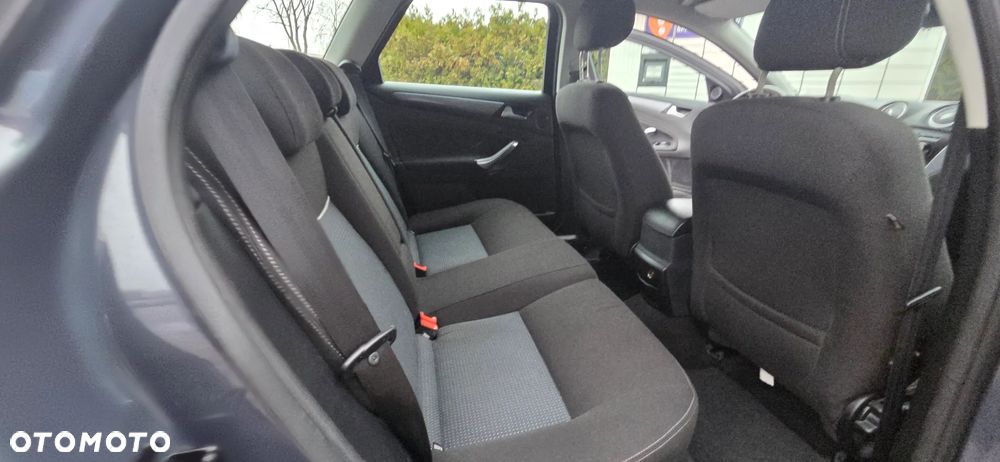 Ford Mondeo 2.0 TDCi Ghia - 32