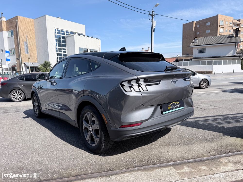 Ford Mustang Mach-E 75.7 kWh Base - 7